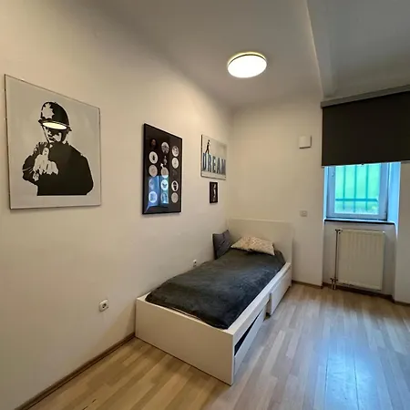 Апартаменти Center Nearby Everything Любляна