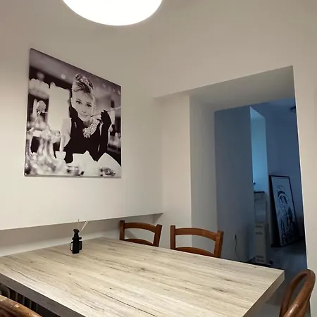 Center Nearby Everything Apartment *